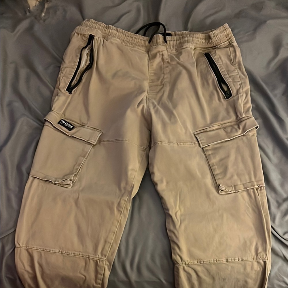 Hollister Men's Cargo Pants - Tan